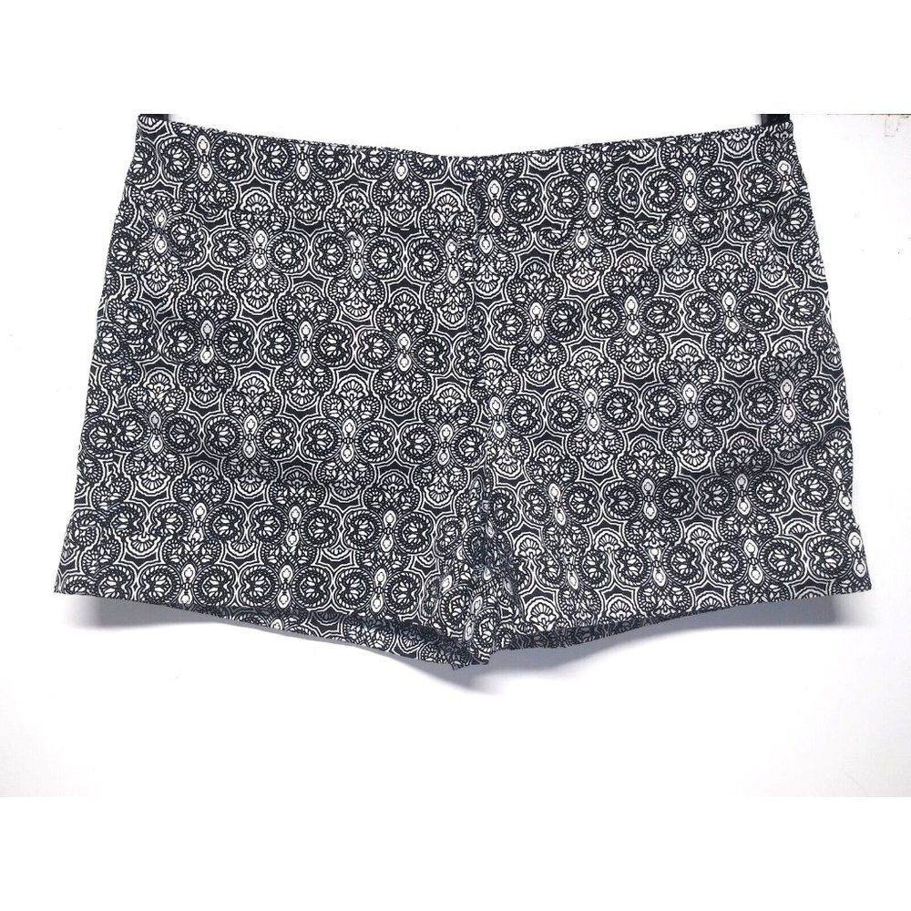 7th Avenue Suiting Collection Womens Shorts Black & White Size 18 New York & Co